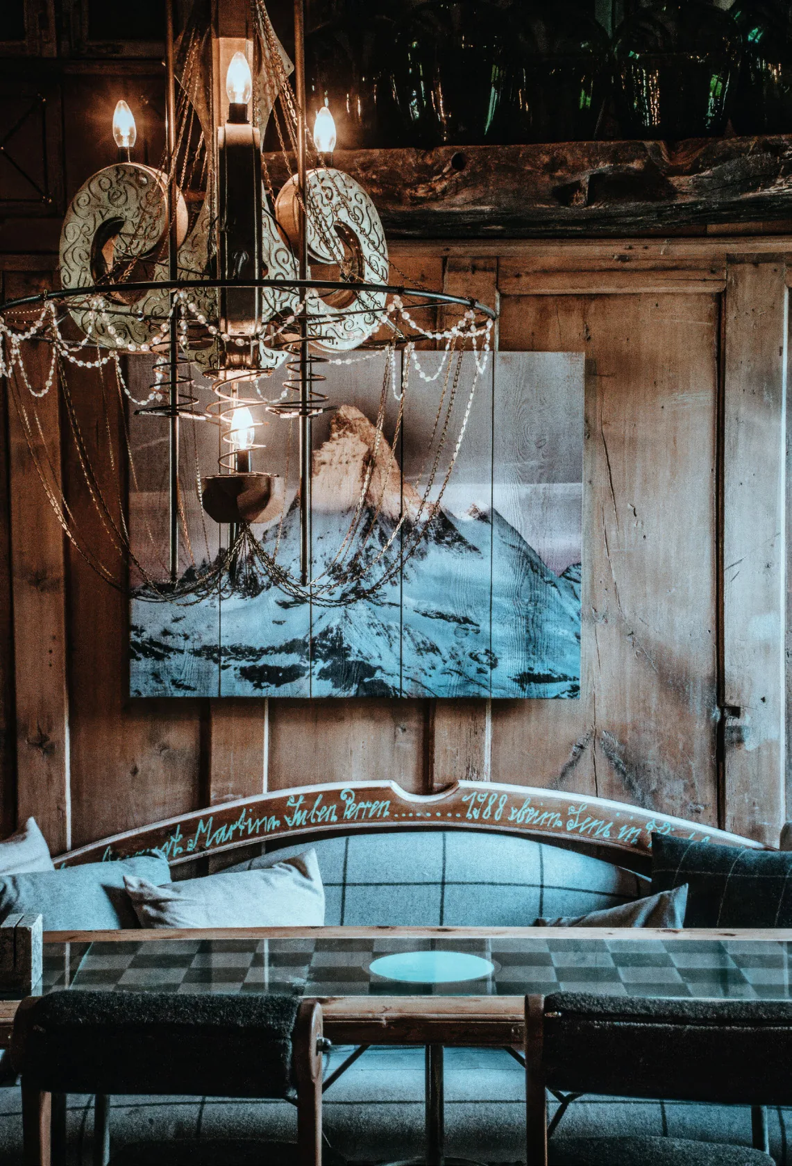 CHEZ VRONY